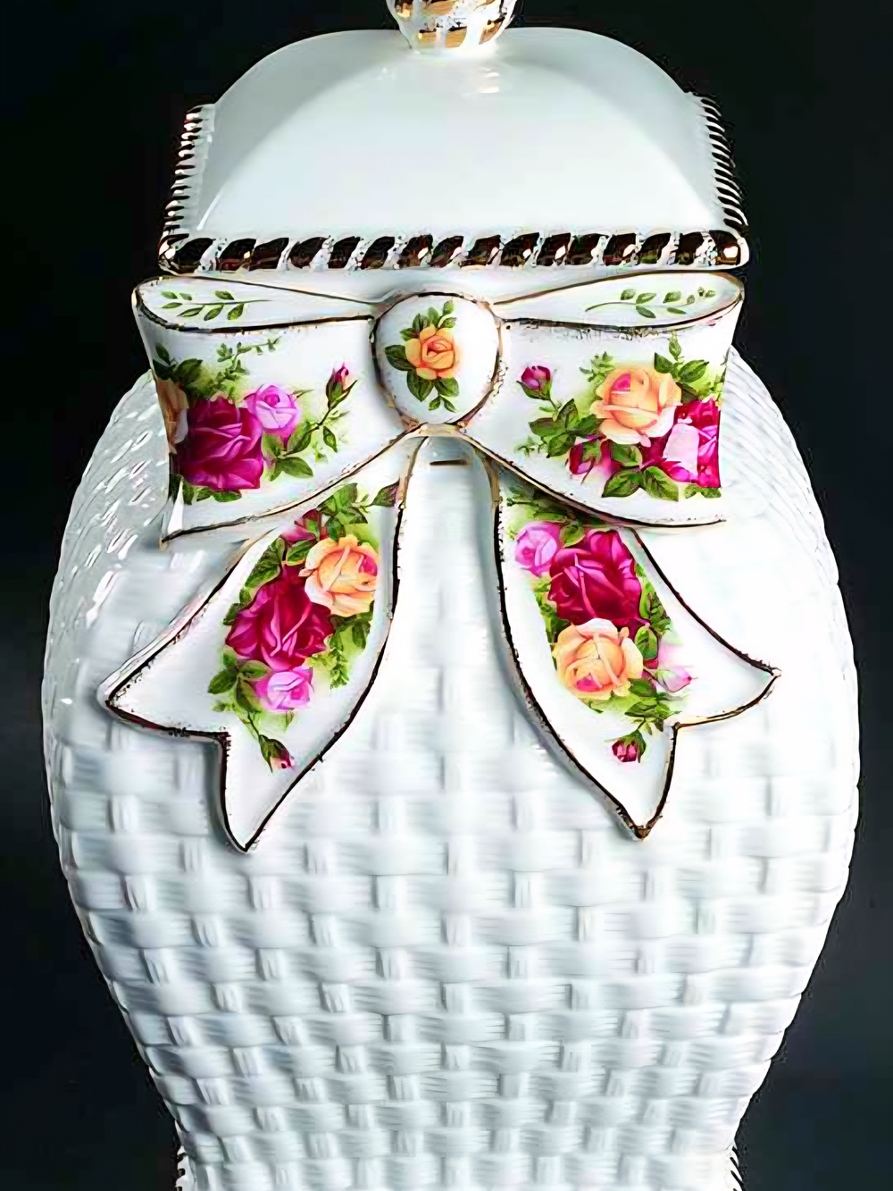 Old Country Roses Biscuit Basketweave Cookie Jar with Lid